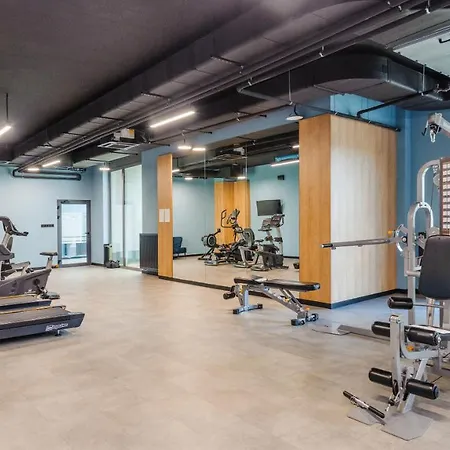 Modern Tower, Sun & Snow * Gdynia