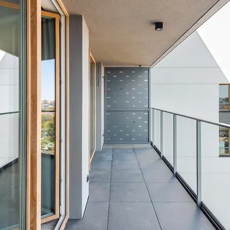 Modern Tower, Sun&snow * Gdynia